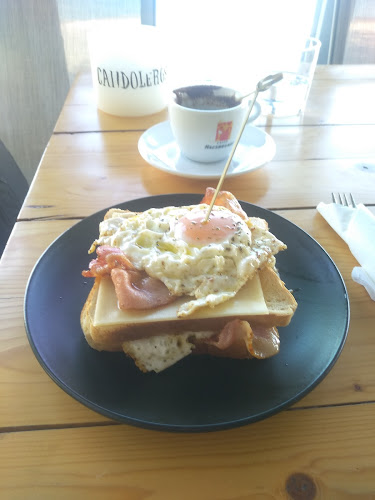 Candoleros - Γαστρονομία και φιλοξενία