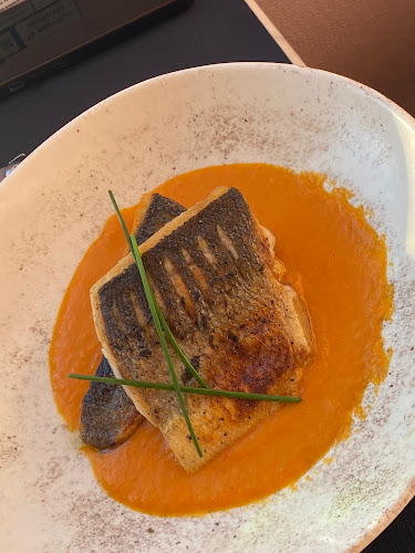 Οινόα - Γαστρονομία και φιλοξενία