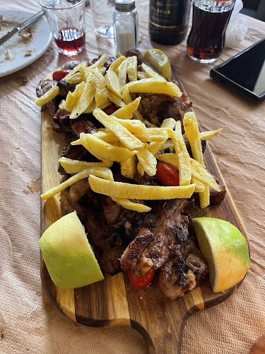 Opinii despre Ταβέρνα Ψησταριά Αηδόνια Βυτίνας în Βυτίνα - Γαστρονομία και φιλοξενία