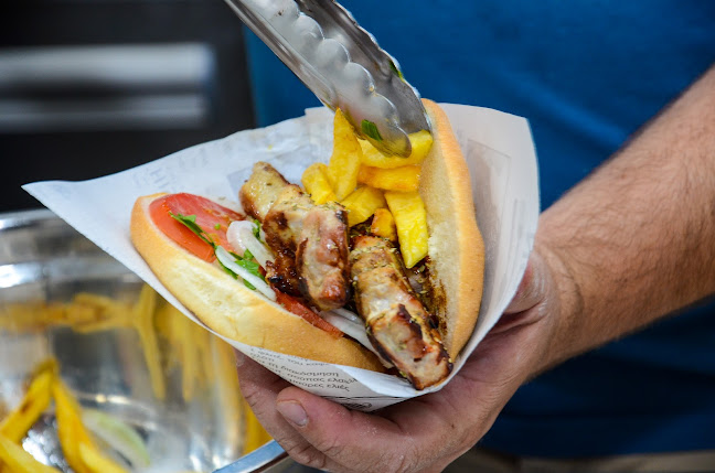 ΤΟ ΧΩΡΙΟ Ταβερνείον Μεζεδοπωλείον - Γαστρονομία και φιλοξενία