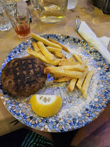 Parodos Sachtouri, Κριεζώτου, Κάρυστος 340 01