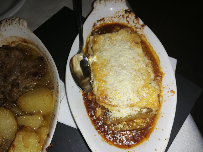 Ταβέρνα "Οινοφροντιστήριον ΕΞΑΡΧΟΣ ΤΣΑΡΔΑΚΑΣ" Ελληνική κουζίνα, Ψητά στη σούβλα.