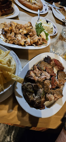 Opinii despre To Paradosiako în Βασιλικό - Γαστρονομία και φιλοξενία