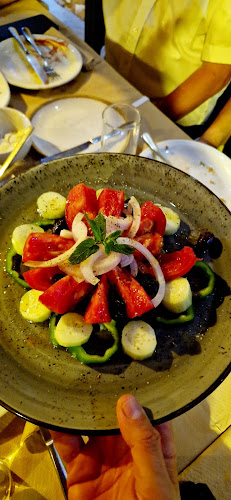 Χρύσανθος Chrysanthos - Αμφιθέα