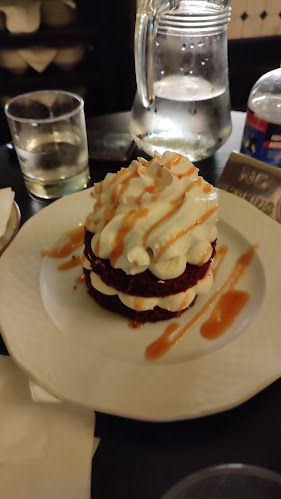 LLOYD MARIAN - Γαστρονομία και φιλοξενία