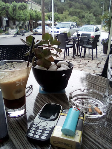 Opinii despre Cafe-pizzaria Square în Τριπόταμα - Γαστρονομία και φιλοξενία