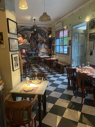 Βαρνουντος 6, Αθήνα 117 41