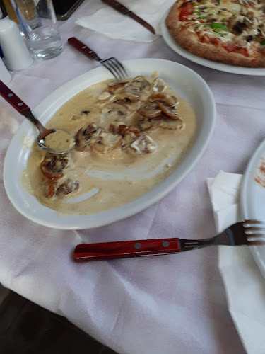 ΣΥΜΠΟΣΙΟ Pizzeria Restaurant - Μεσολόγγι