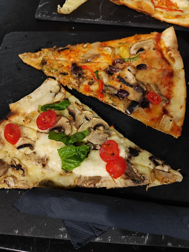 Comentarii opinii despre L’ Arte Della Pizza