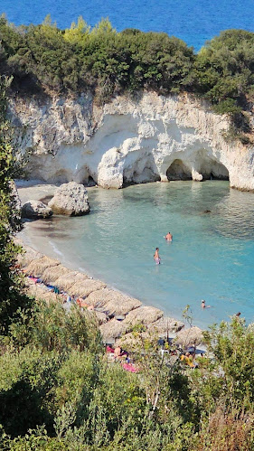 Opinii despre George's Kalamia Beach Bar în Αργοστόλι - Γαστρονομία και φιλοξενία