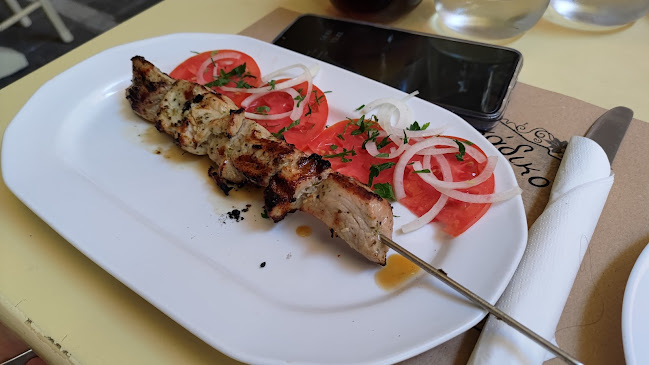 Το Παραστράτημα - Γαστρονομία και φιλοξενία