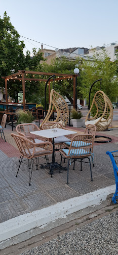 Ποσειδώνος 40, Αντίκυρα 320 12