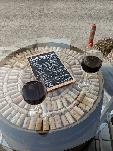 OINOHOROS Wine Bar & Shop - Νάξος