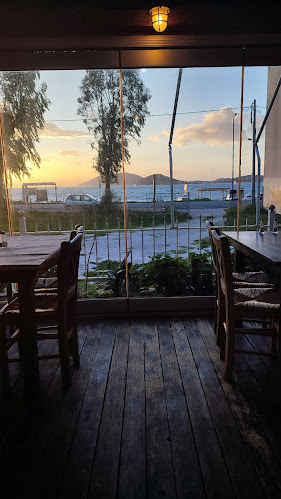 Opinii despre "Η Άννα" - Εστιατόριο în Παλαιά Φώκαια - Γαστρονομία και φιλοξενία