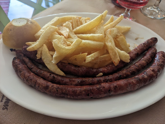 Opinii despre Μαχαίρας în Ακράτα - Γαστρονομία και φιλοξενία