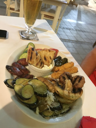 Elizabeth & Stablos - Γαστρονομία και φιλοξενία