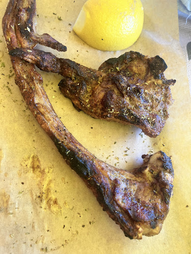 Ταβερνείον Μεζεδοπωλείον, ΤΟ ΧΩΡΙΟ, 621 00