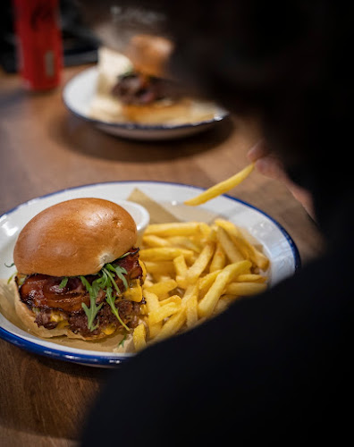 Φιλελλήνων 51, Λάρισα 412 21