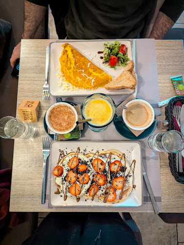 Καφέ-μπαρ "Δίπορτο"