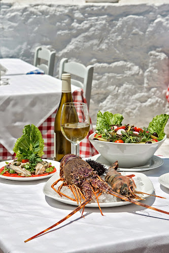 Opinii despre Niko's Taverna în Μύκονος - Γαστρονομία και φιλοξενία