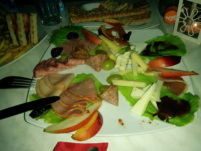 Opinii despre Staθmos Cafe Grill Bar în Αλεξάνδρεια - Γαστρονομία και φιλοξενία