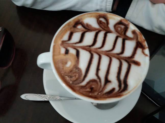 Opinii despre Oasi Kaffe Bar în Κόρινθος - Γαστρονομία και φιλοξενία