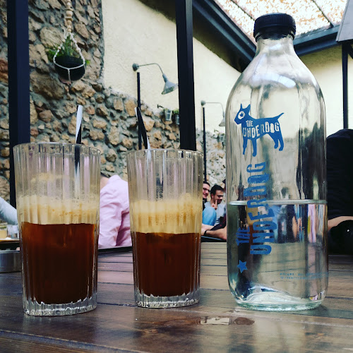 The Underdog® Flagship Store Thissio - Γαστρονομία και φιλοξενία