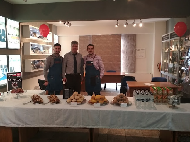 Broken Cup - Γαστρονομία και φιλοξενία