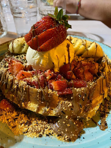 Μελίμηλον - Γαστρονομία και φιλοξενία