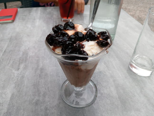 Opinii despre plateia cafe în Περιστέρι - Γαστρονομία και φιλοξενία