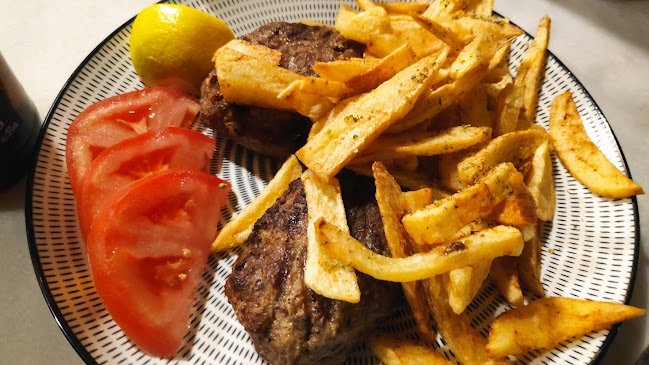 Αγίου Γεωργίου Φρουρίου 12, Χίος 821 00