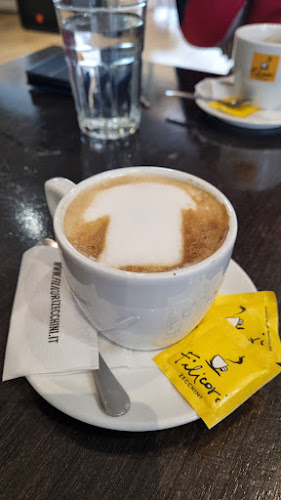 friendly cafe-bus station - Λιβαδειά