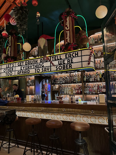 Opinii despre Επί της Δεξαμενής în Αθήνα - Γαστρονομία και φιλοξενία