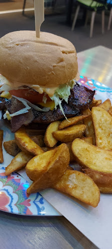 Opinii despre The Texans în Αίγιο - Γαστρονομία και φιλοξενία