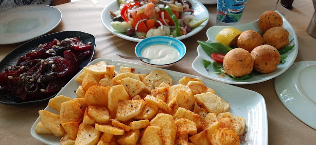 Τριαντάφυλλος - Η Μικρή Πλατεία