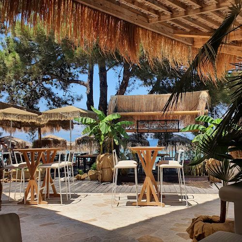 Comentarii opinii despre Pachis Beach Bar