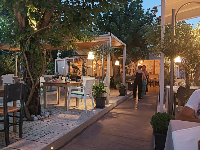 UNCLE SIMOS - Γαστρονομία και φιλοξενία