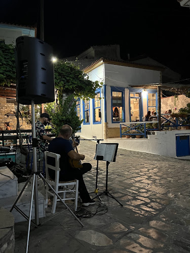 Opinii despre Traditional taverna "Christos" în Βαθύ - Γαστρονομία και φιλοξενία