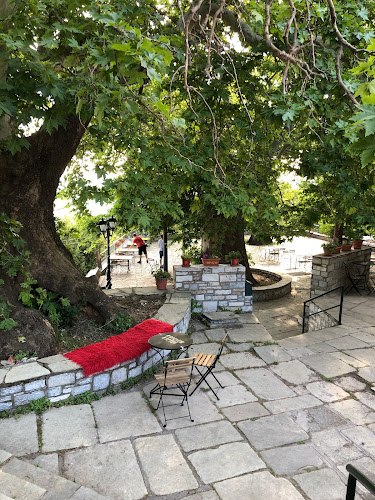 "Η Βρύση" - Γαστρονομία και φιλοξενία