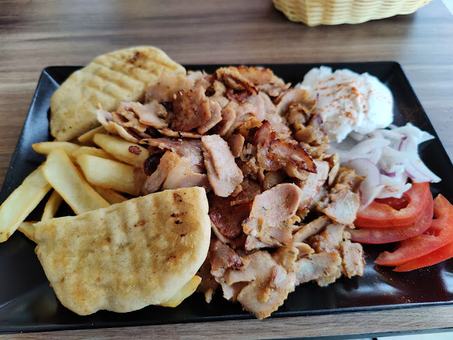 ΜΕΛΤΕΜΑΚΙ RESTAURANT AND BEACH BAR - Γαστρονομία και φιλοξενία