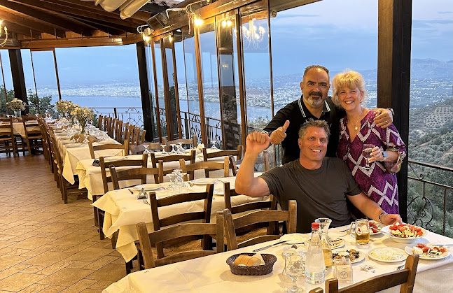 Ταβέρνα Το Ρόδι - Αρνί Αντικριστό - Ροδιά