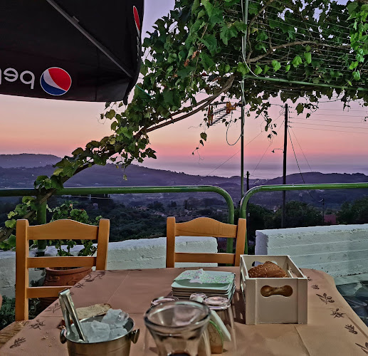 Opinii despre Taverna Ydroussa în Υδρούσσα - Γαστρονομία και φιλοξενία