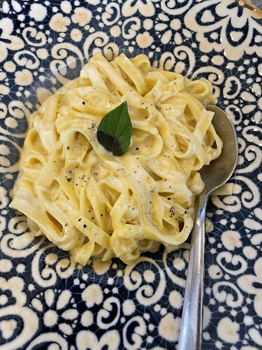 Ιερού Λόχου 48, Ιαλυσός 851 01