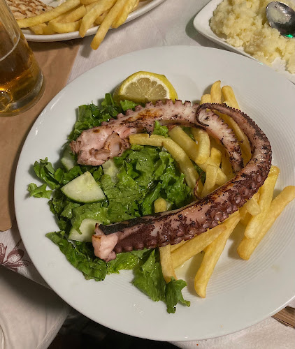 Σοφοκλέους 16, Ρόδος 851 00