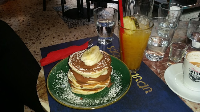 Comentarii opinii despre Upupa Epops - The bar