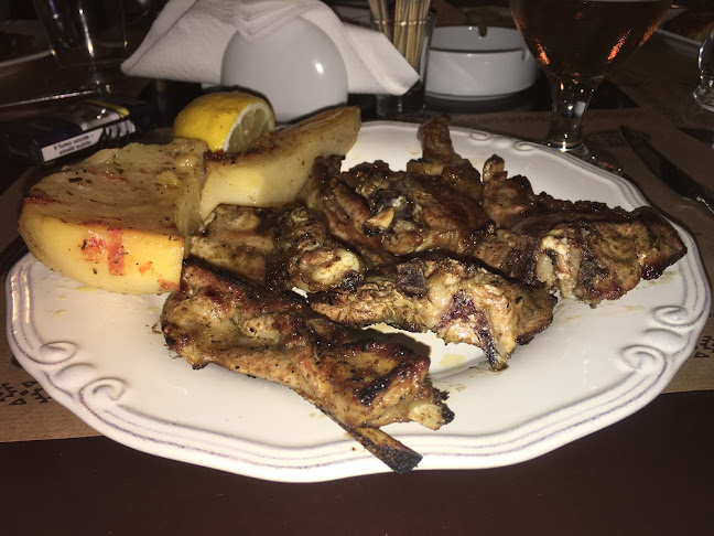 Μεράστρι - Γαστρονομία και φιλοξενία