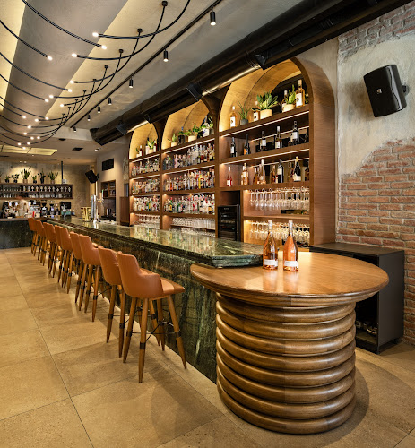 Coup Espresso & Wine Bar - Γαστρονομία και φιλοξενία