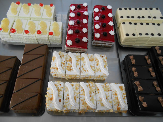 Ζαχαροπλαστείο ''Ανανάς'' - Γαστρονομία και φιλοξενία