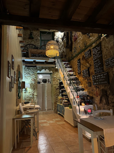 Elizabeth & Stablos - Γαστρονομία και φιλοξενία