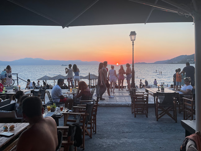 La Playa - Λουτράκι